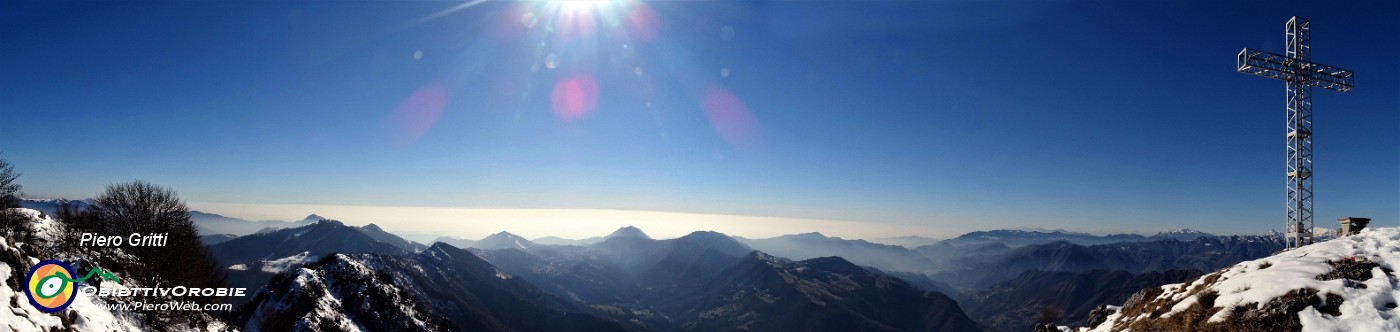 64 Panoramica dal Monte Suchello su valli e pianura.jpg